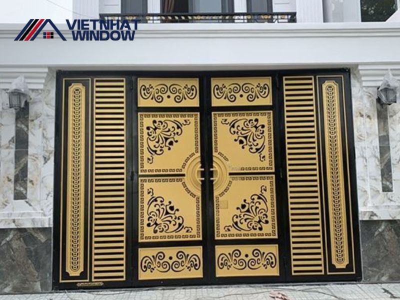 Nên làm cửa nhôm hay cửa sắt? Gợi ý lựa chọn phù hợp với từng loại công trình